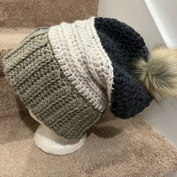 Winter hat - Picture 2 of 4